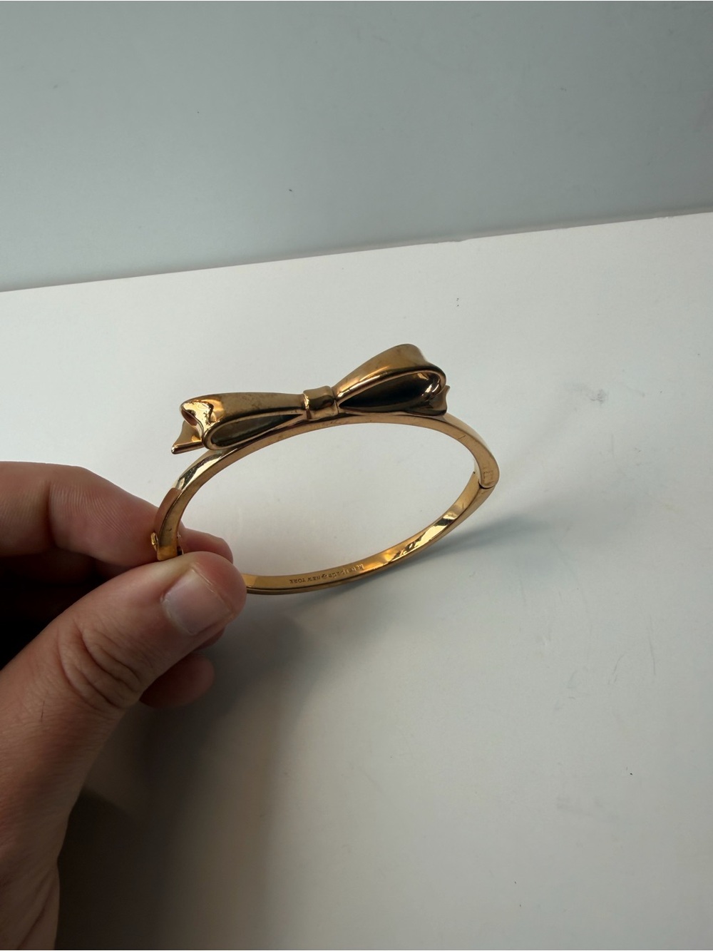 Kate Spade New York Bow Bangle Bracelet Gold Tone Preowned Good Condition